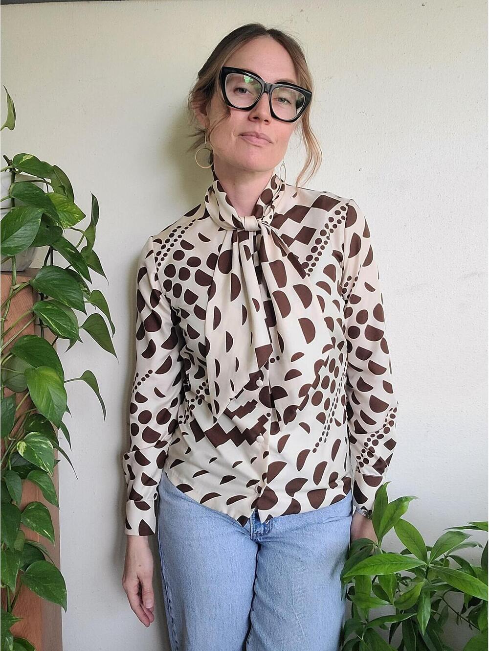 The French Disco Vintage 1960s Ascot Tie Button Down M
